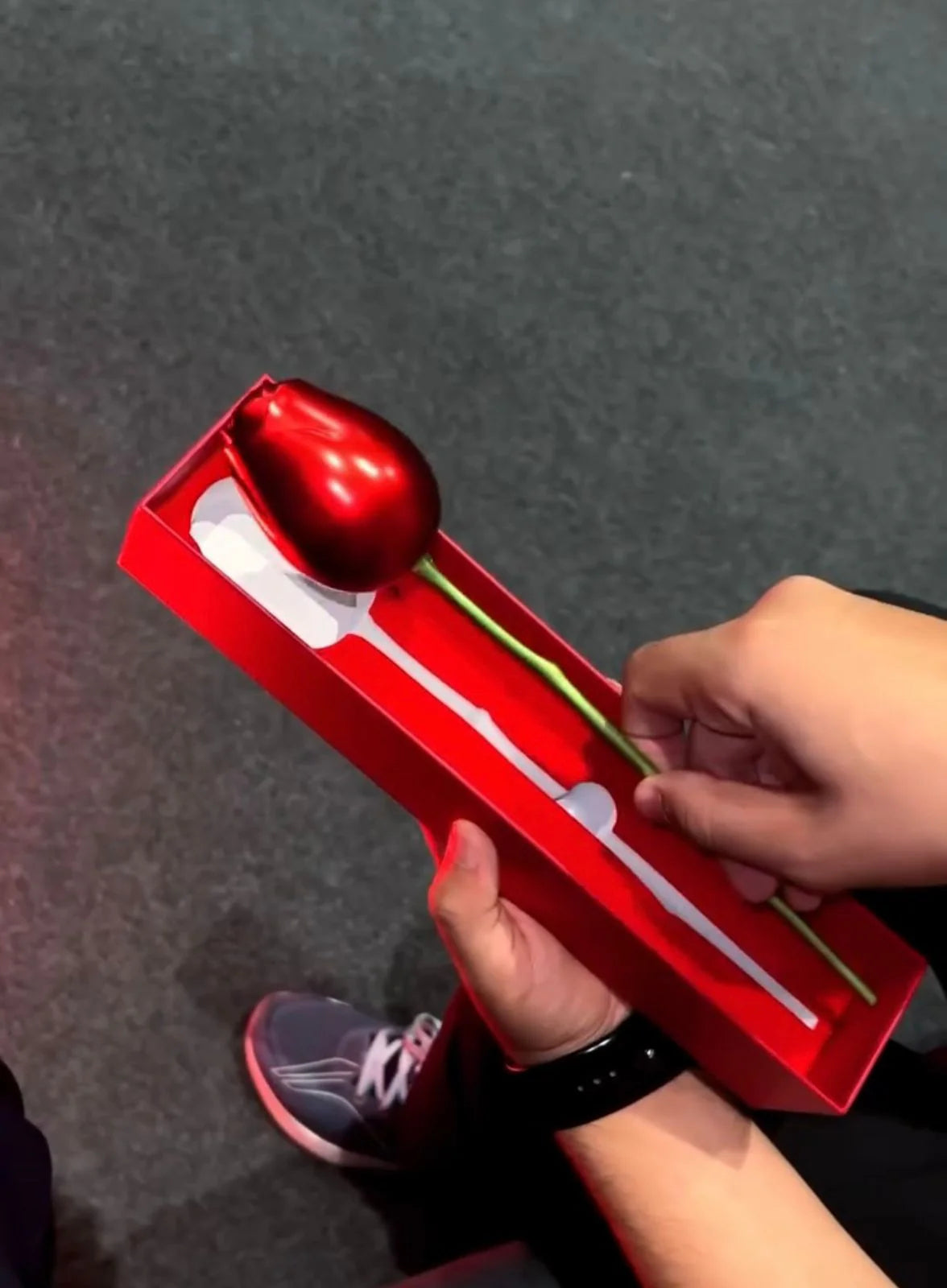 💖Valentine's Day Limited Time Offer💥：Eternal Mini Bear box&Metal Rose Gift Box